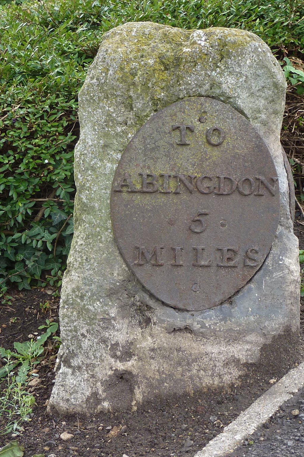 Abingdon Road milestone to Abingdon