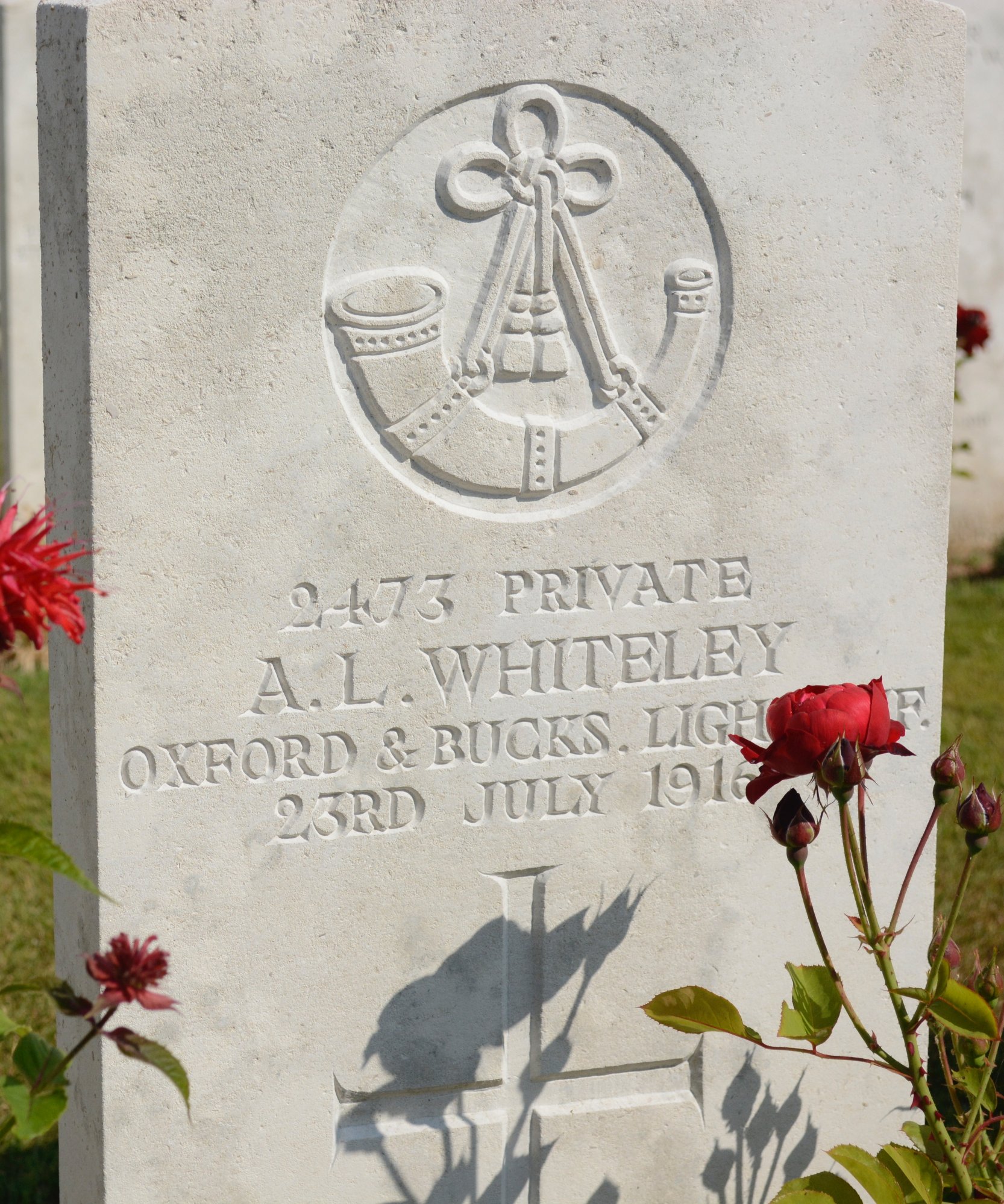 Arthur WHITELEY Pozieres British Cemetery Simon Haynes 2015 cropped smaller