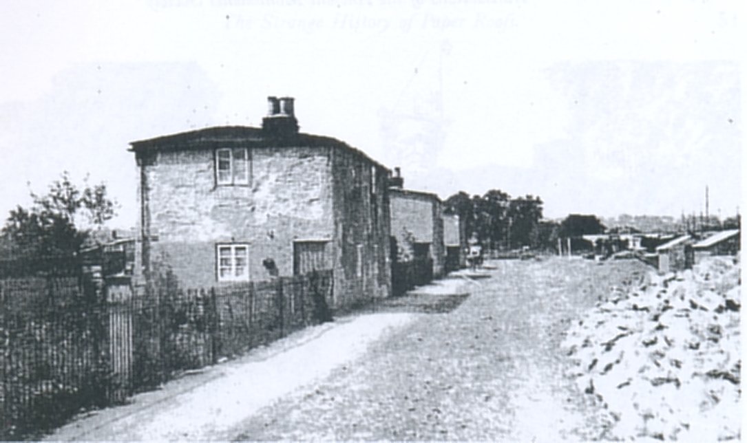 Weirs Lane paper-roofed houses 1923 just before demolition